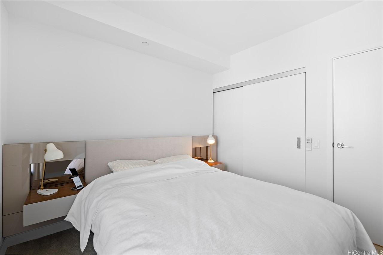 987 Queen St #3603 - Photo 7 of 24