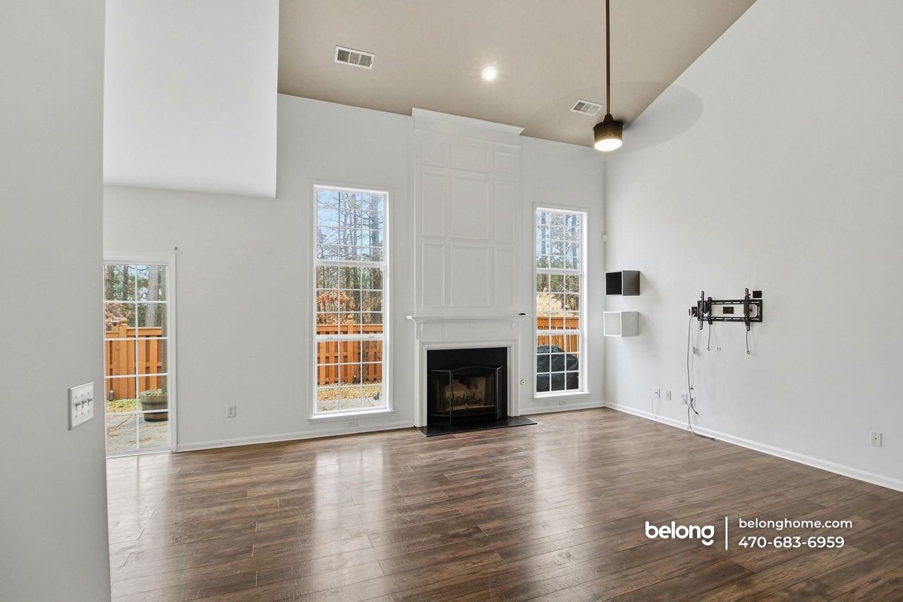 726 Wamock Dr - Photo 4 of 20