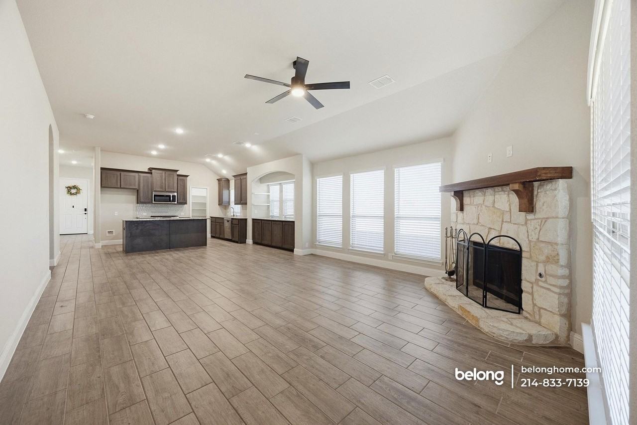 10725 Rothland St - Photo 5 of 21