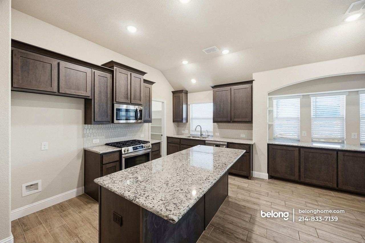 10725 Rothland St - Photo 6 of 21