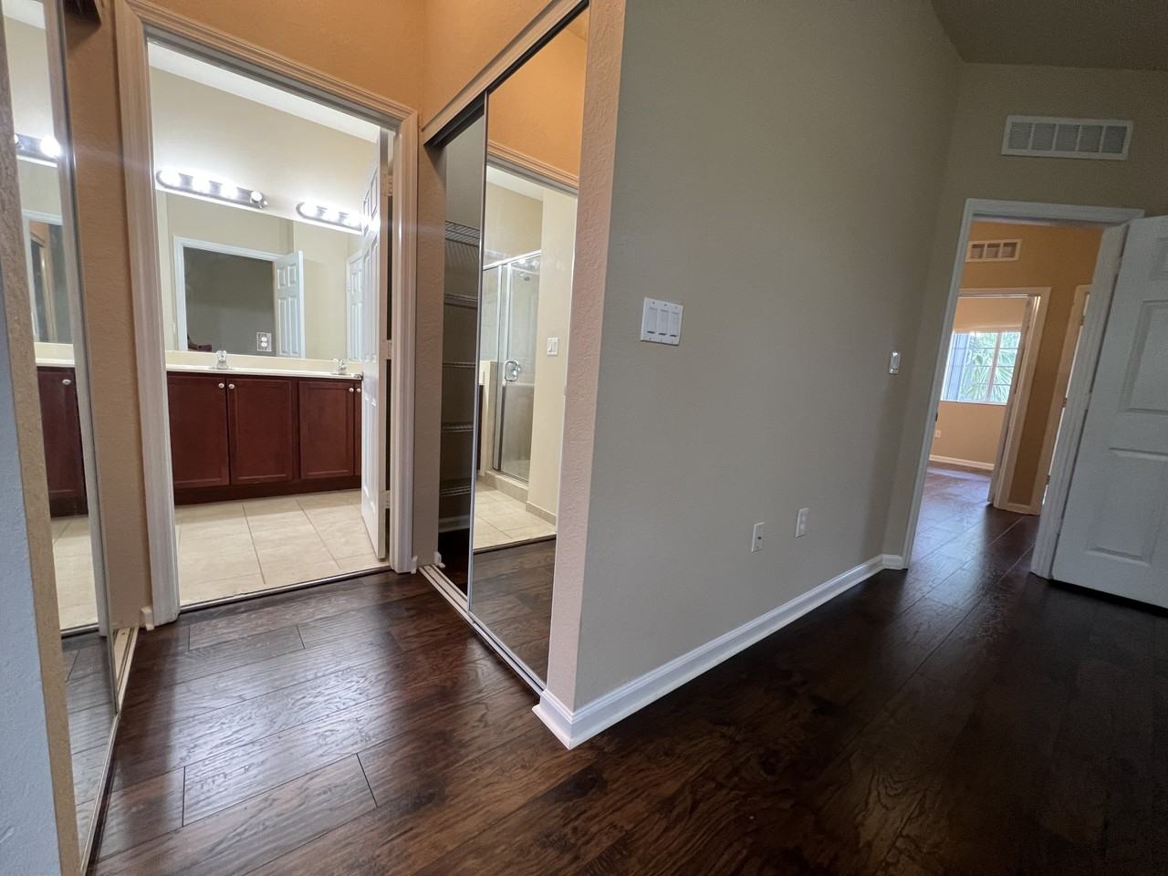 3222 Nw 31st Ter - Photo 2 of 39