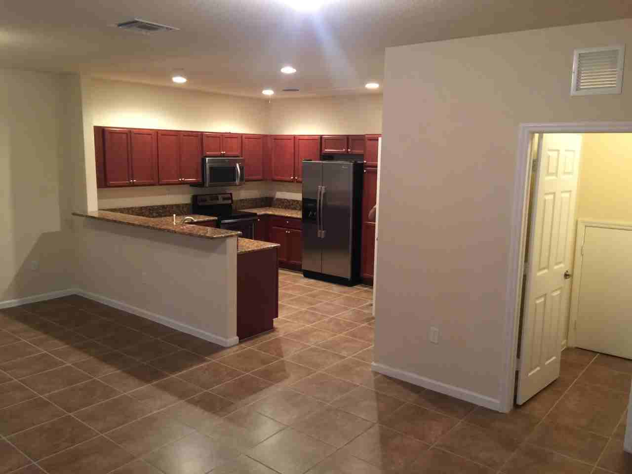 3222 Nw 31st Ter - Photo 6 of 39