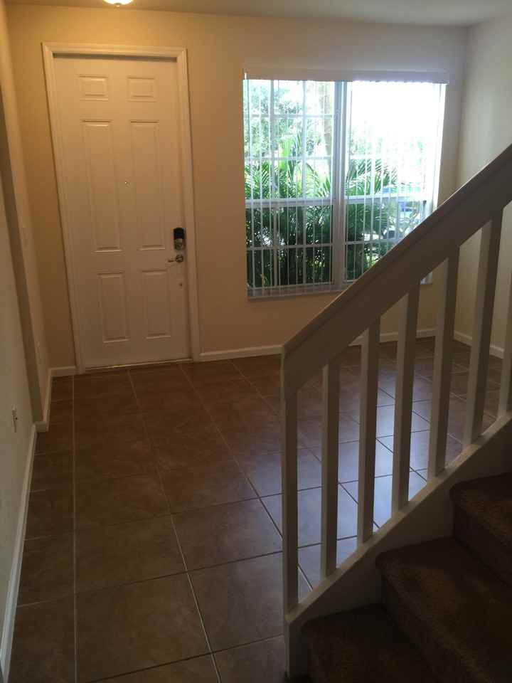 3222 Nw 31st Ter - Photo 5 of 39