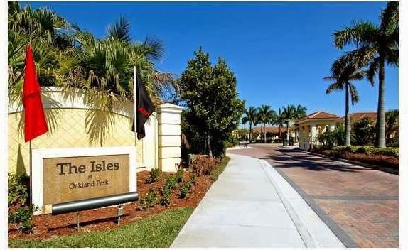 3222 Nw 31st Ter - Photo 3 of 39