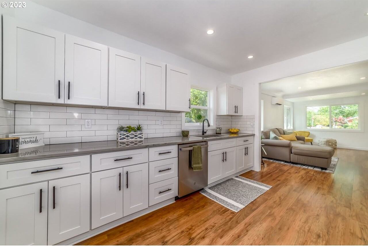 1493 Lincoln St - Photo 6 of 18