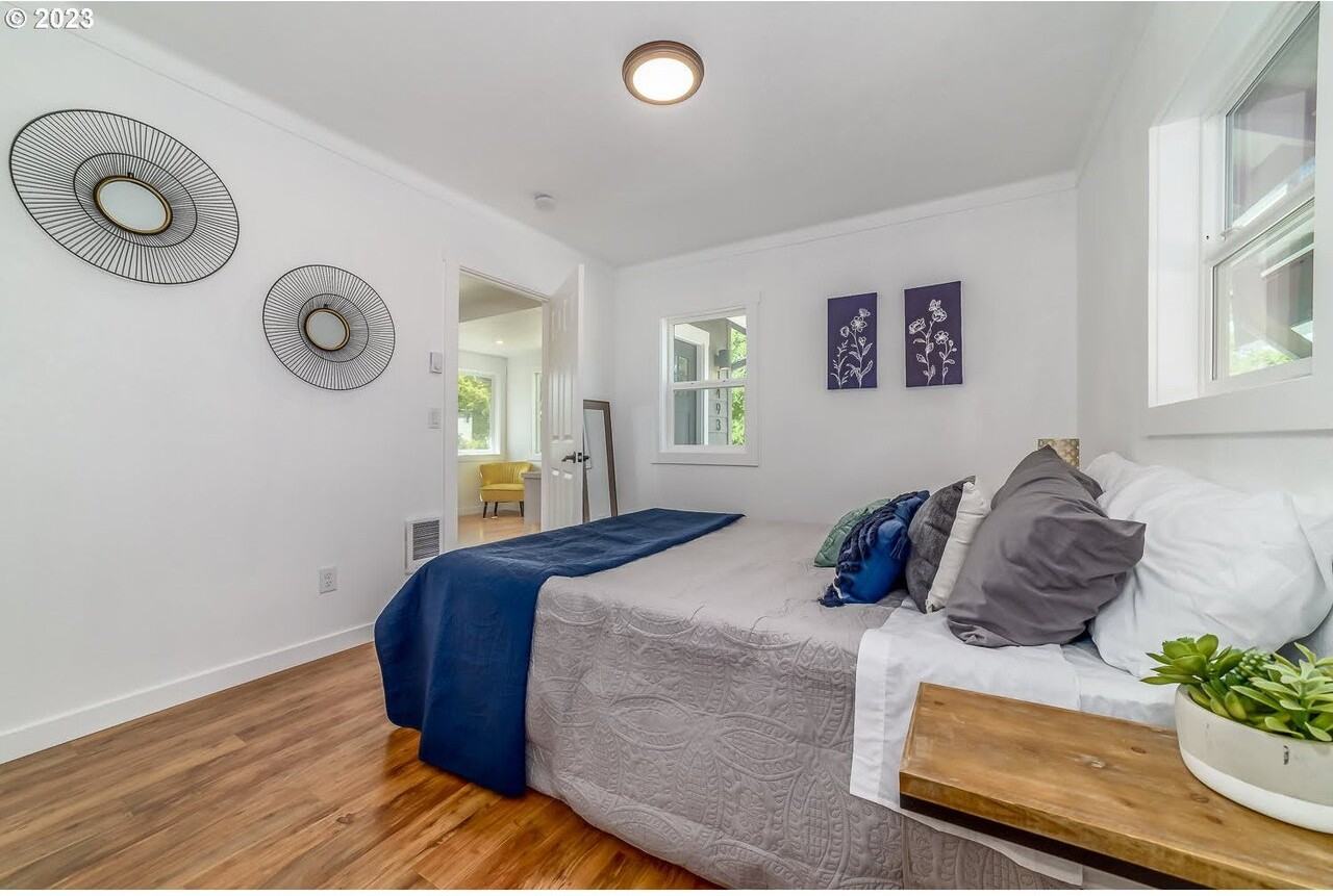 1493 Lincoln St - Photo 7 of 18