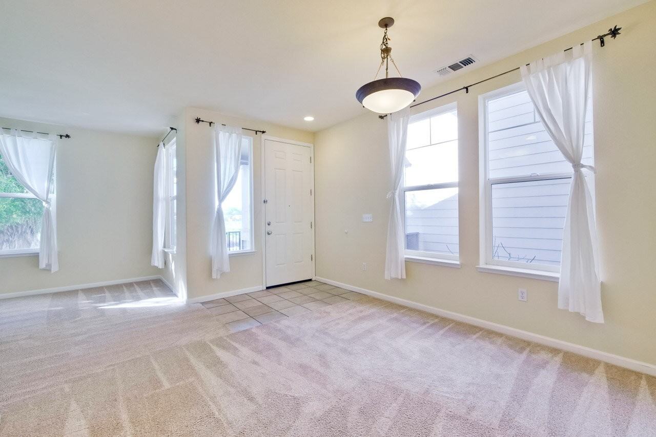 5132 N 1st St - Photo 4 of 24