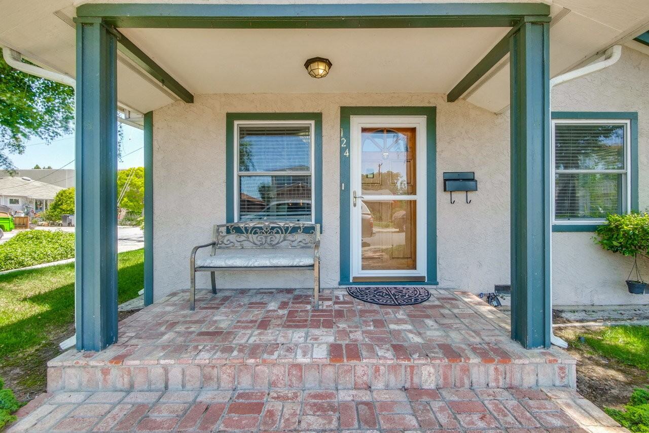 124 Sunset Ave - Photo 3 of 29