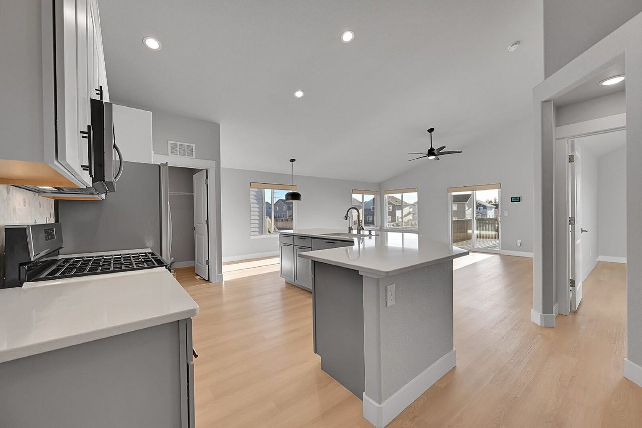 6826 Volga Dr - Photo 4 of 50