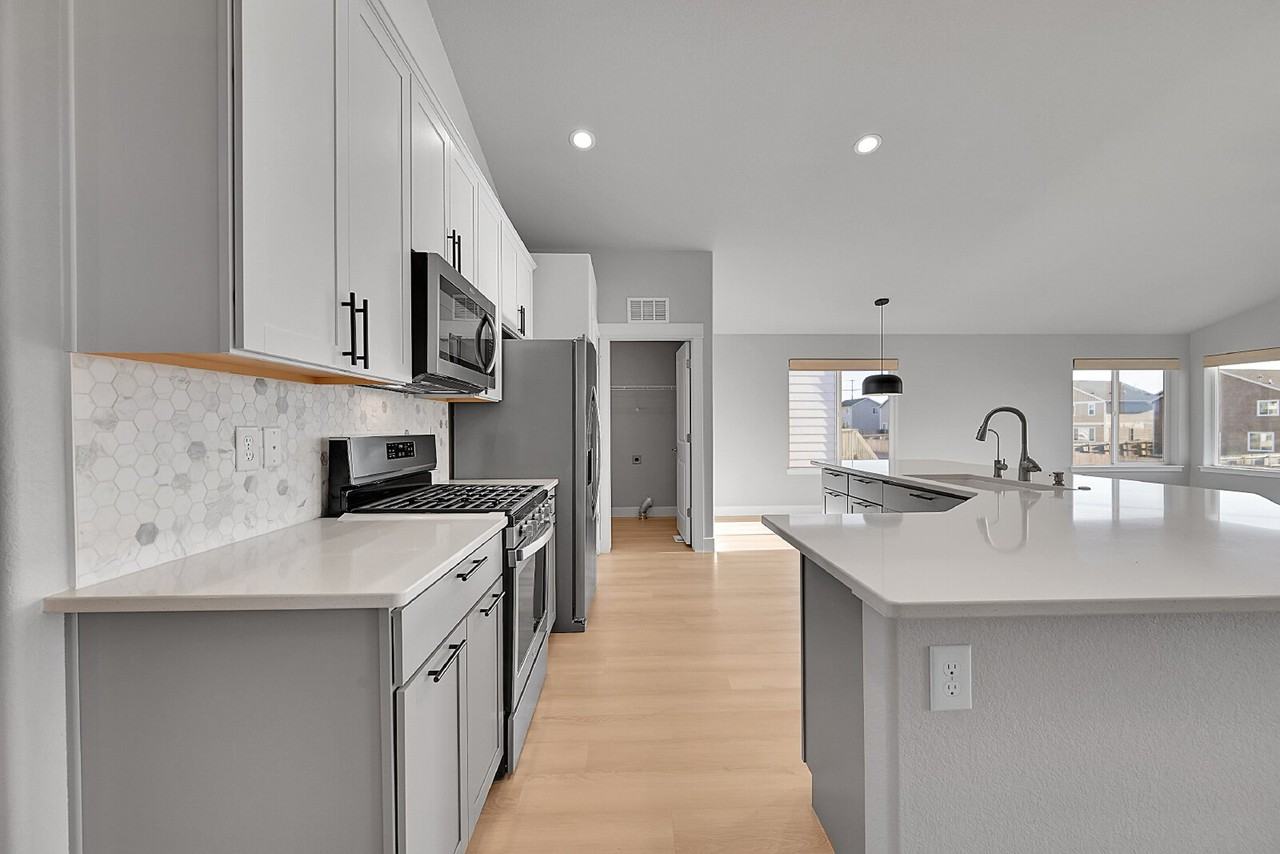 6826 Volga Dr - Photo 5 of 50