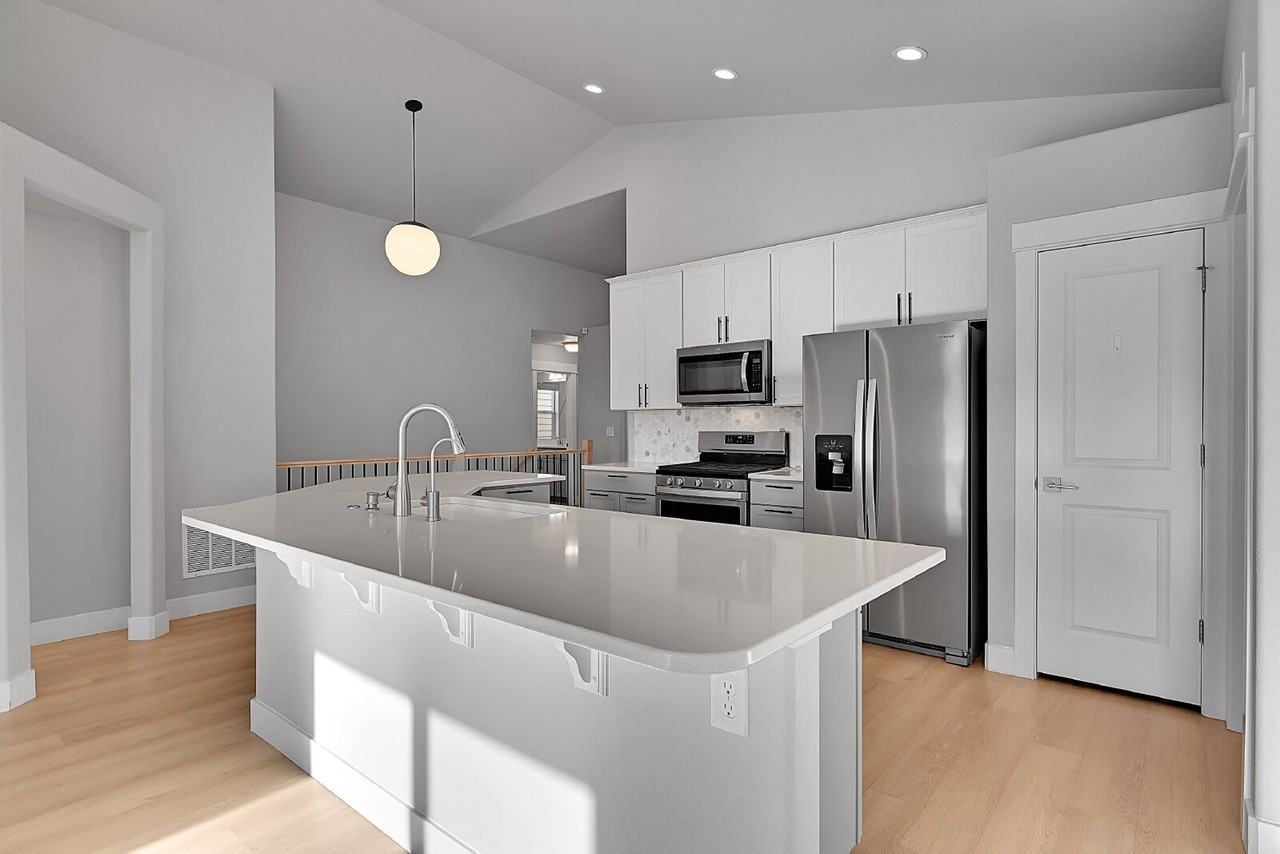 6826 Volga Dr - Photo 7 of 50