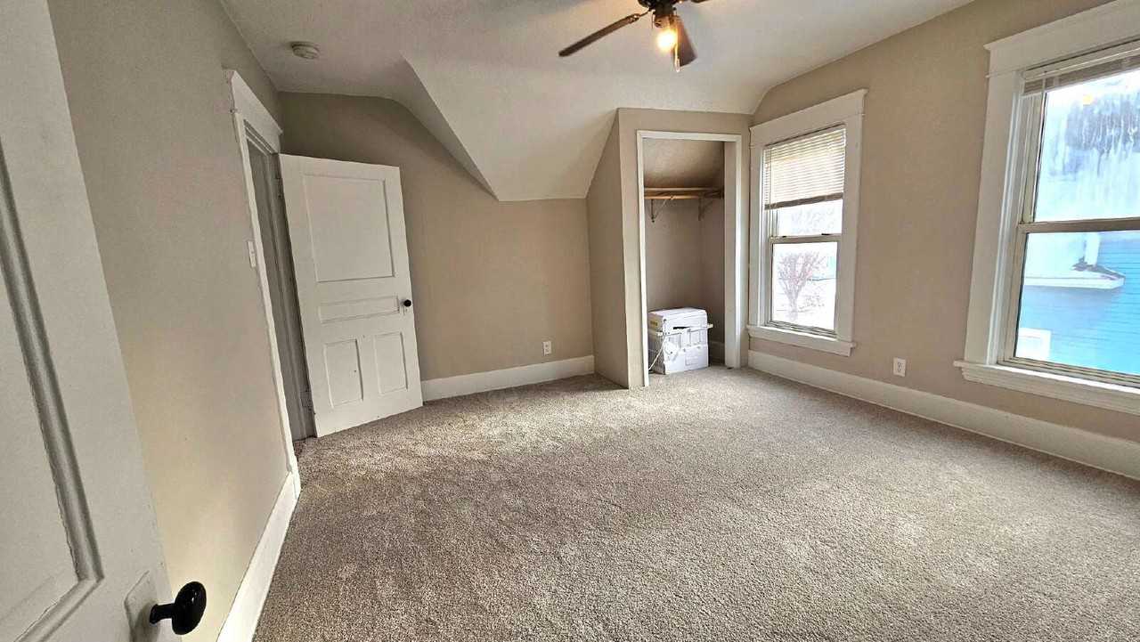 1453 Payne Ave - Photo 5 of 17