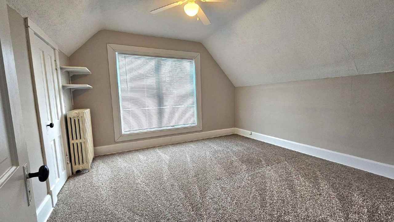 1453 Payne Ave - Photo 6 of 17