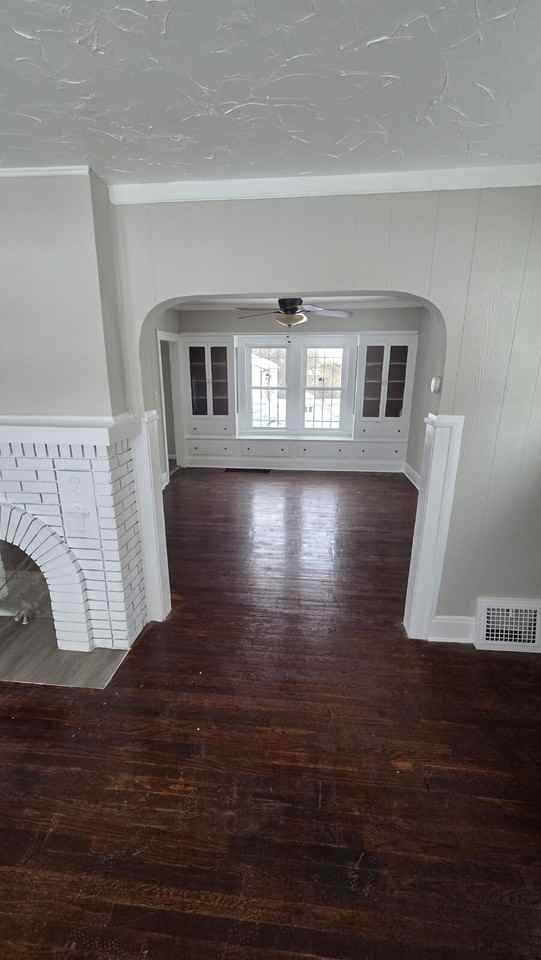 16321 Invermere Ave - Photo 3 of 22