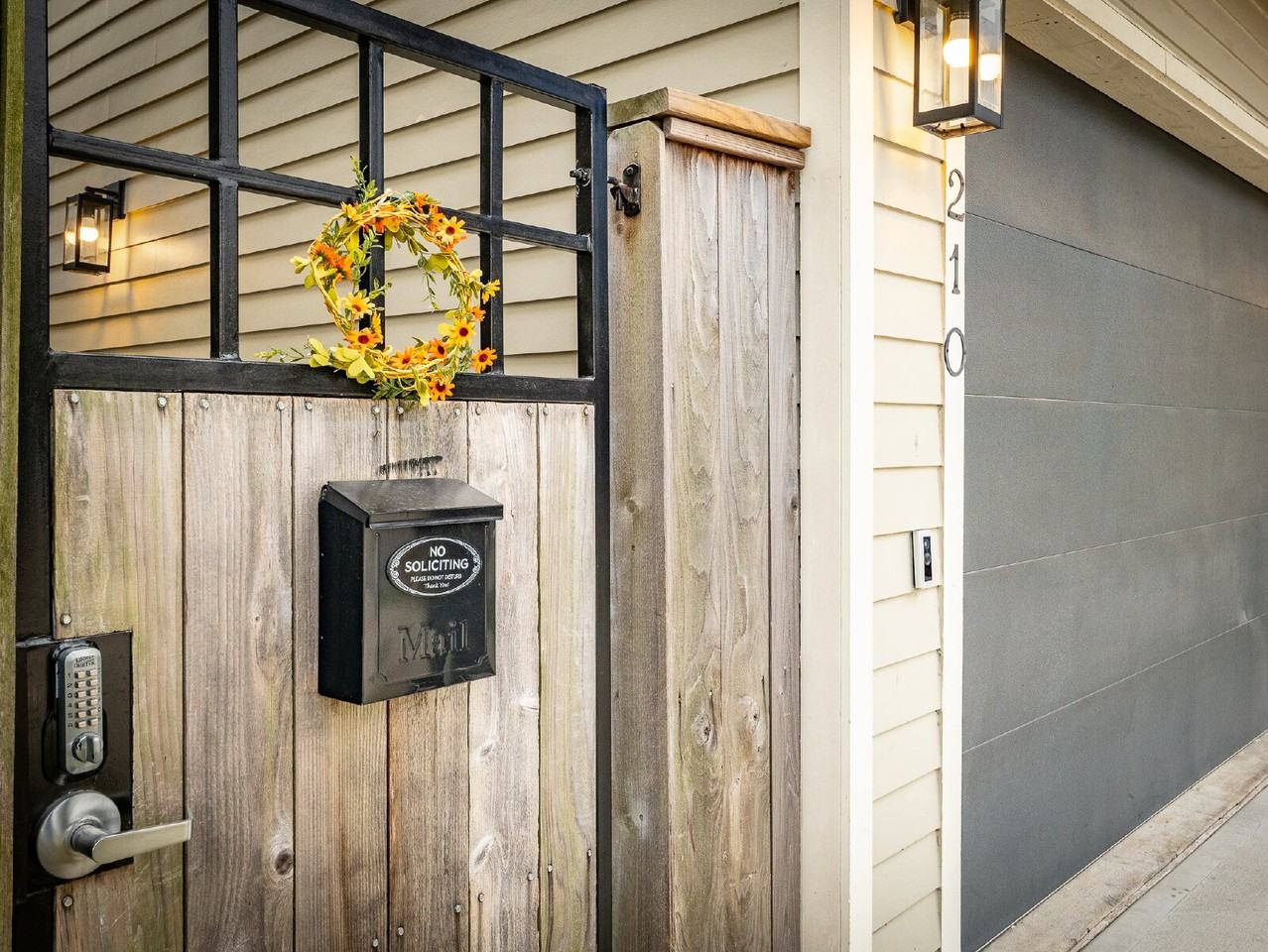 210 E 32nd St - Photo 3 of 50