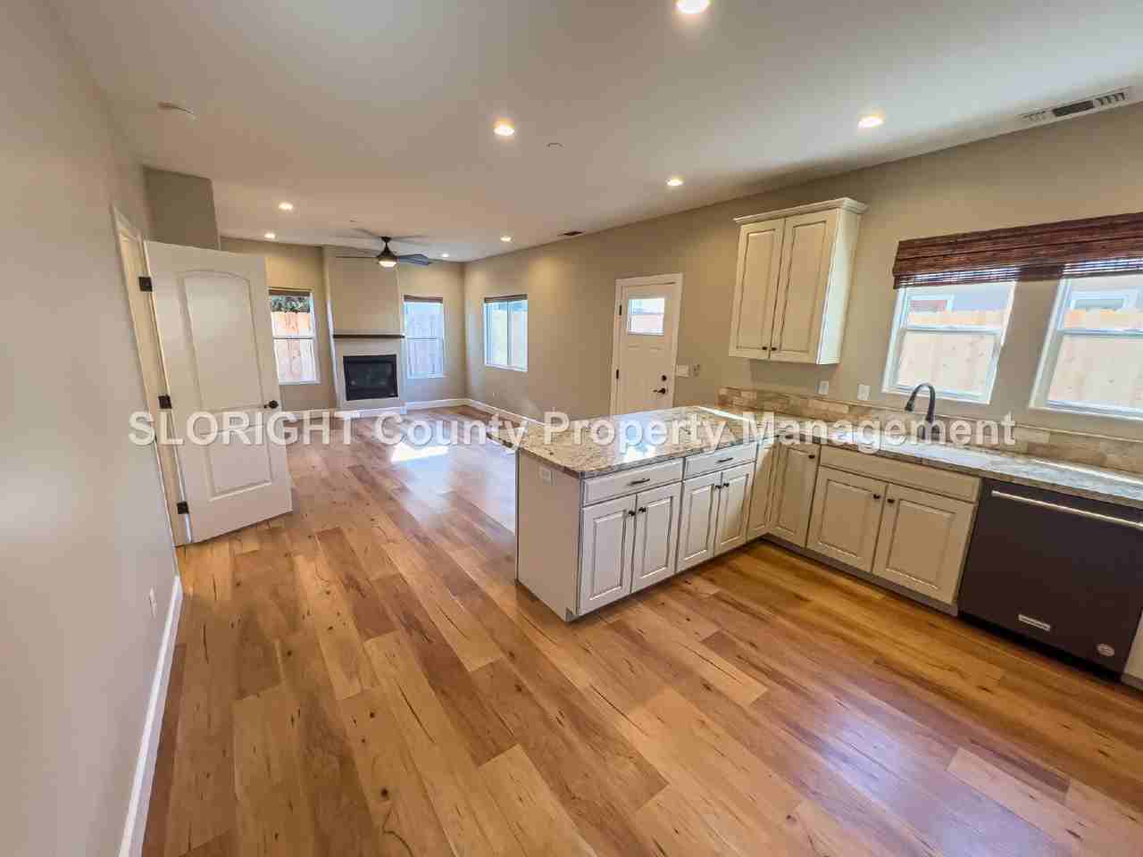 614 Vine St - Photo 3 of 25