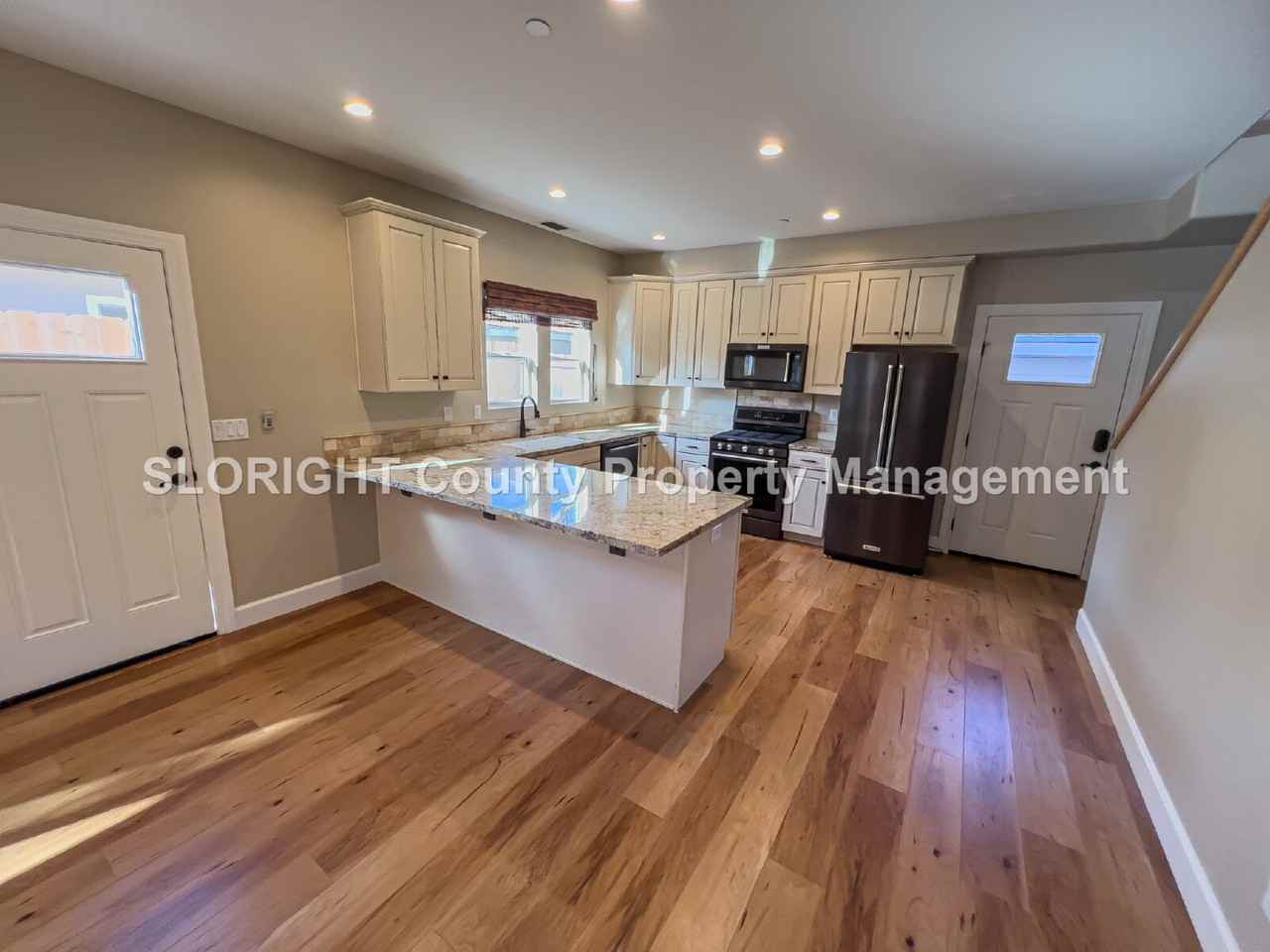 614 Vine St - Photo 7 of 25