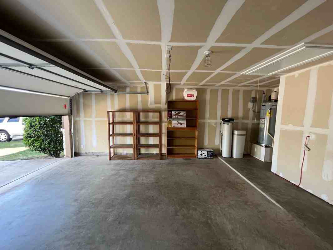 3510 Wickham Ln - Photo 6 of 16