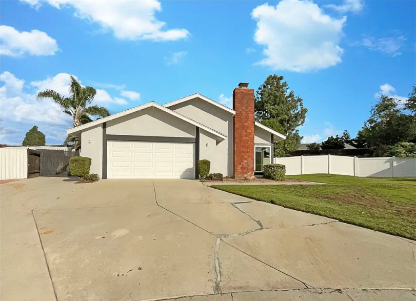 22257 Emerald St - Photo 2 of 22