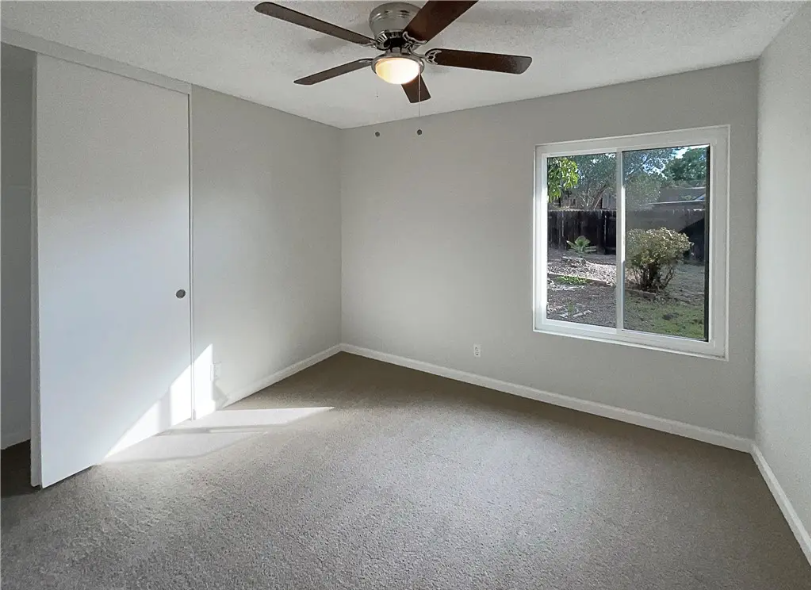 22257 Emerald St - Photo 5 of 22