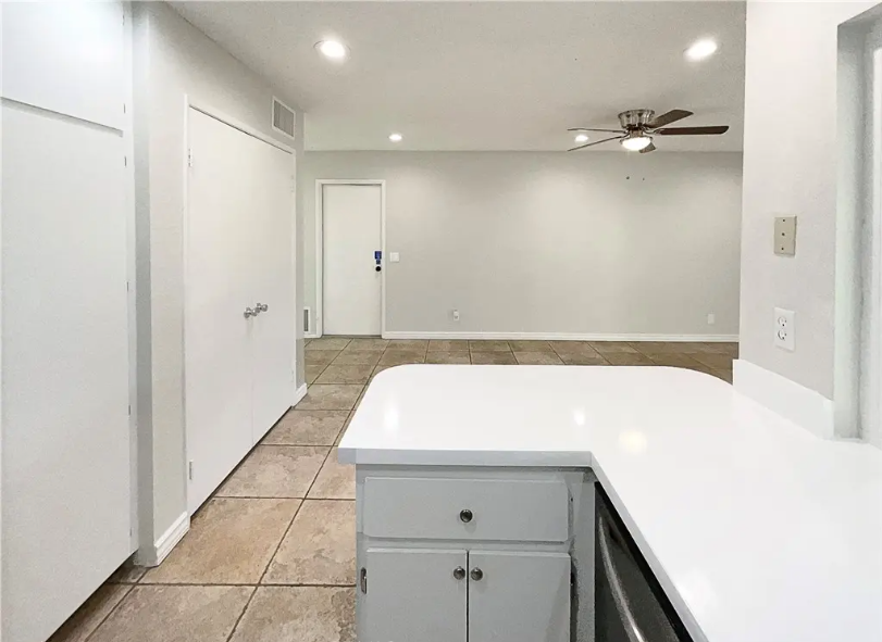 22257 Emerald St - Photo 7 of 22