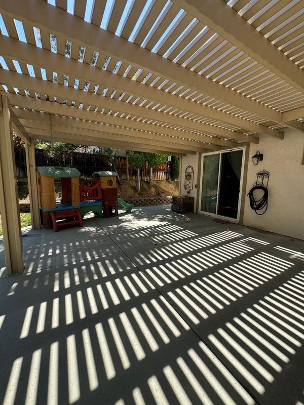 36604 Bay Hill Dr - Photo 2 of 18