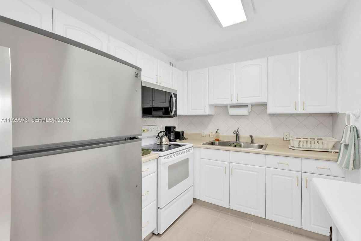 130 Brighton D - Photo 6 of 39