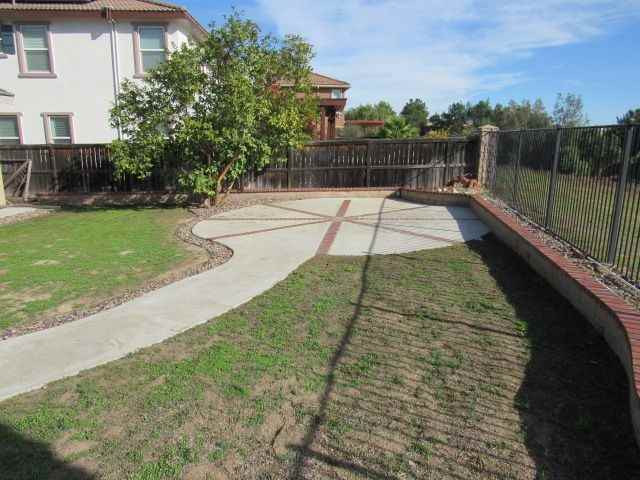 29605 Branwin St - Photo 5 of 23