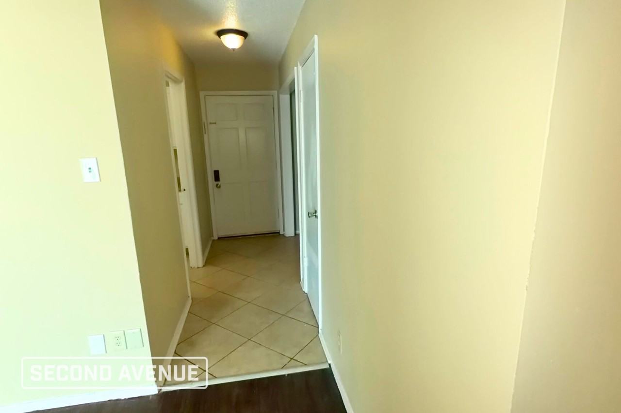 5775 Ashridge Pl - Photo 5 of 19