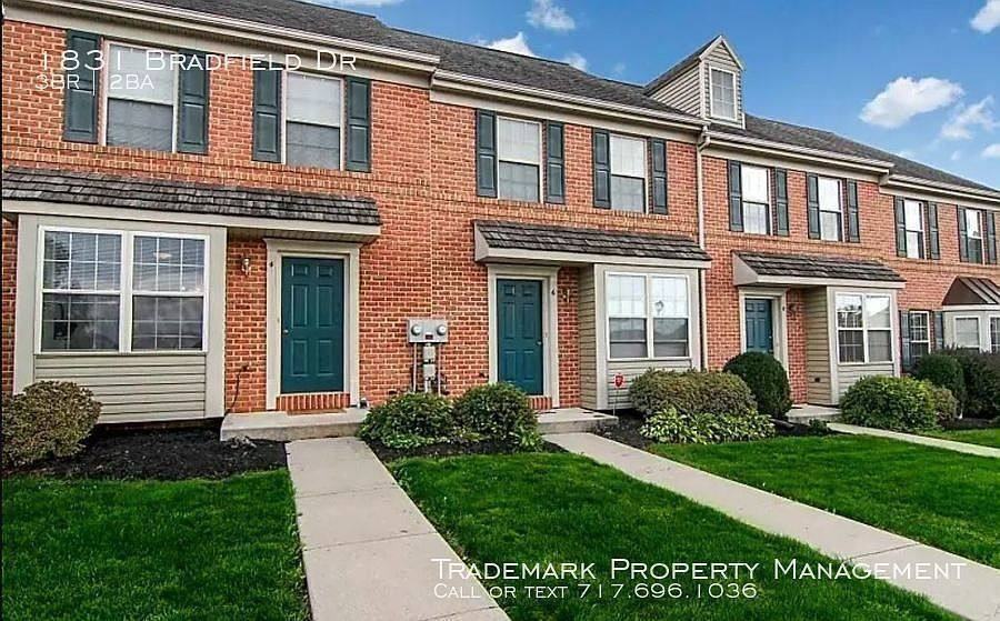1831 Bradfield Dr - Photo 3 of 10