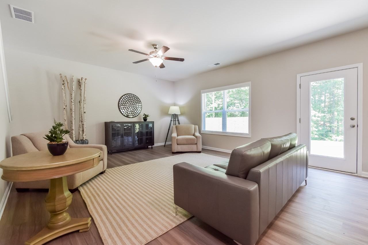 3330 Lilac Creek Trl - Photo 5 of 43