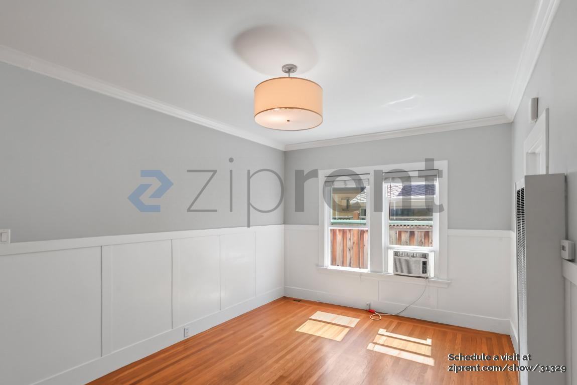 216 Emerson St - Photo 7 of 28