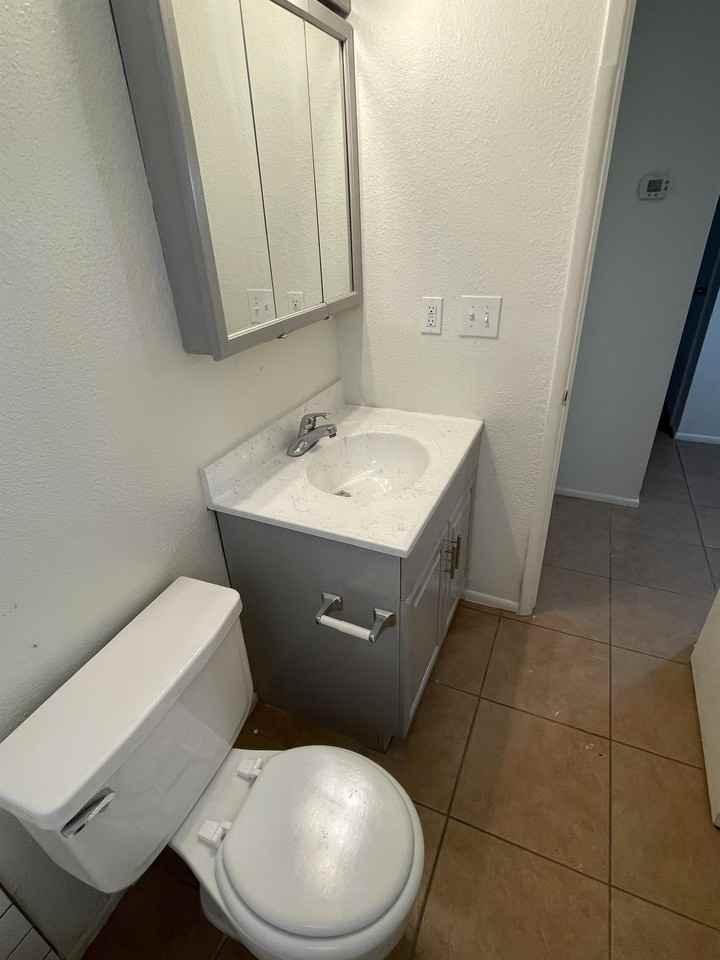 1520 W 5th St - Photo 5 of 10