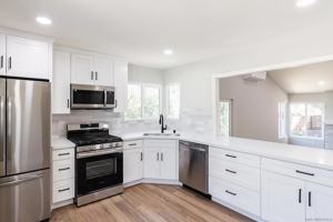 featured image of 5059 Alumni Pl #A