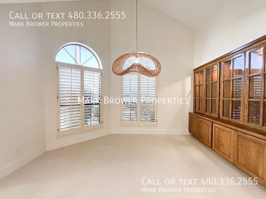 228 W Royal Palm Rd - Photo 4 of 29