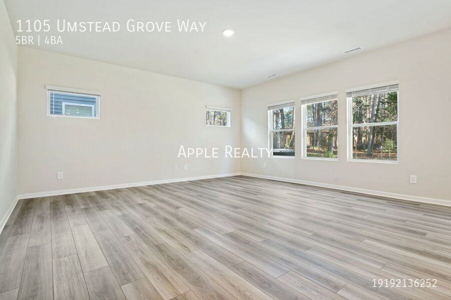 1105 Umstead Grove Way - Photo 3 of 20