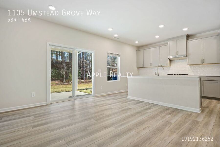 1105 Umstead Grove Way - Photo 4 of 20