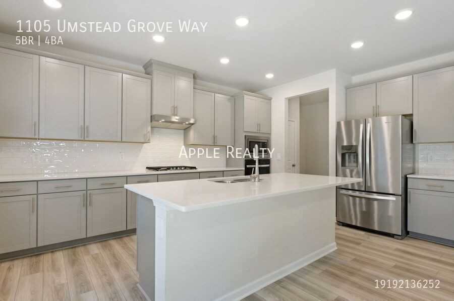 1105 Umstead Grove Way - Photo 5 of 20