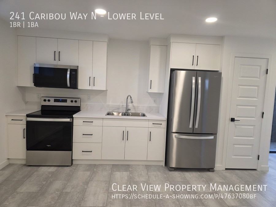 CARIBOU & - Photo 2 of 6