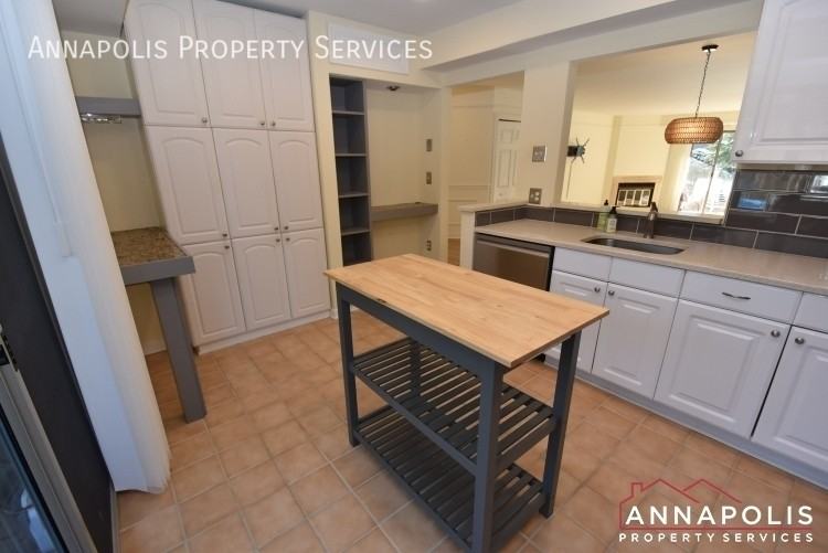 2008 Quay Village Ct #T1 - Photo 4 of 30