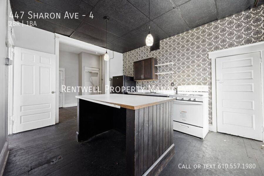 447 Sharon Ave #4 - Photo 3 of 16