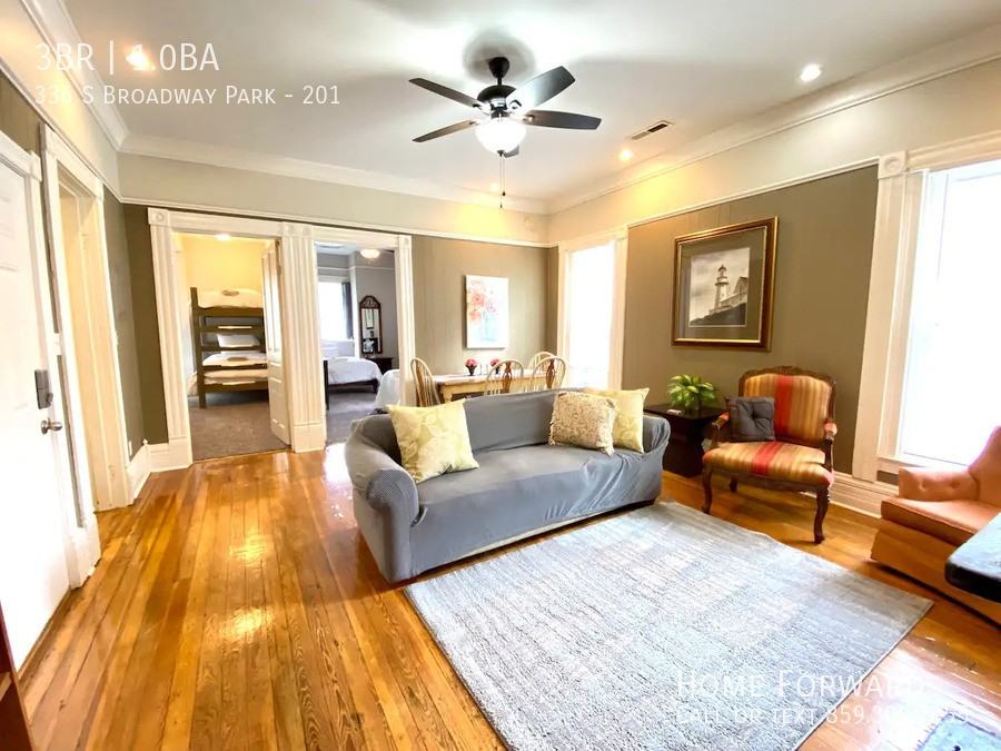 336 S Broadway Park #201 - Photo 2 of 27