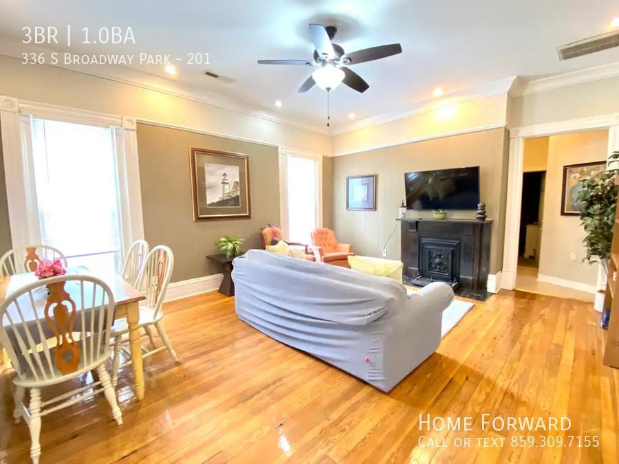 336 S Broadway Park #201 - Photo 3 of 27