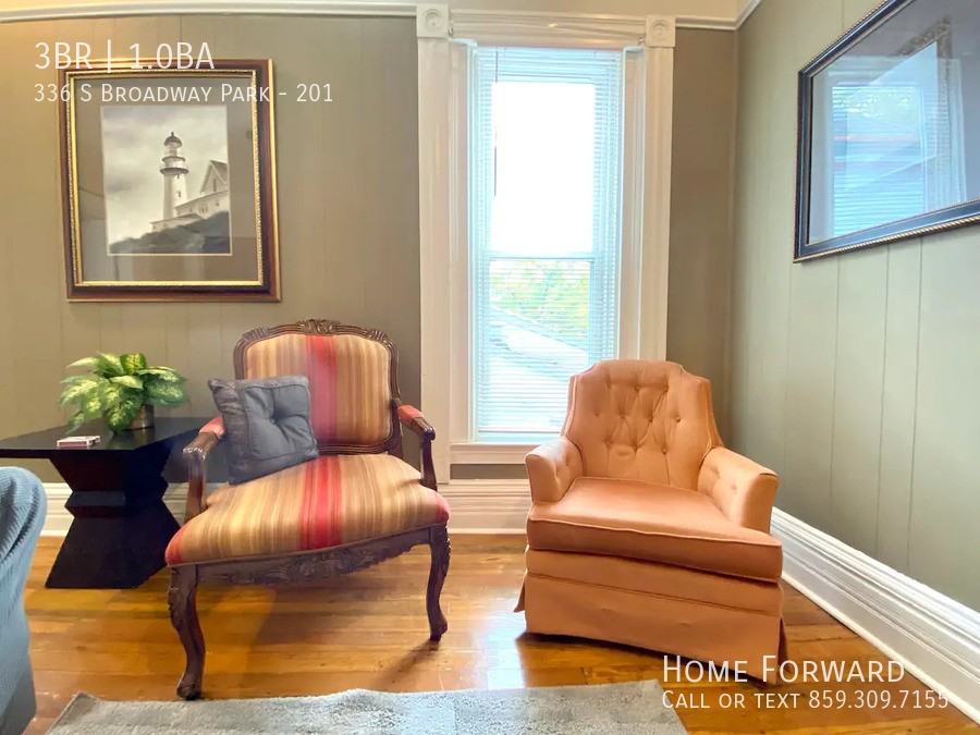 336 S Broadway Park #201 - Photo 4 of 27