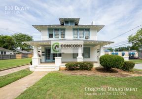 featured image of 810 Dewey St #810