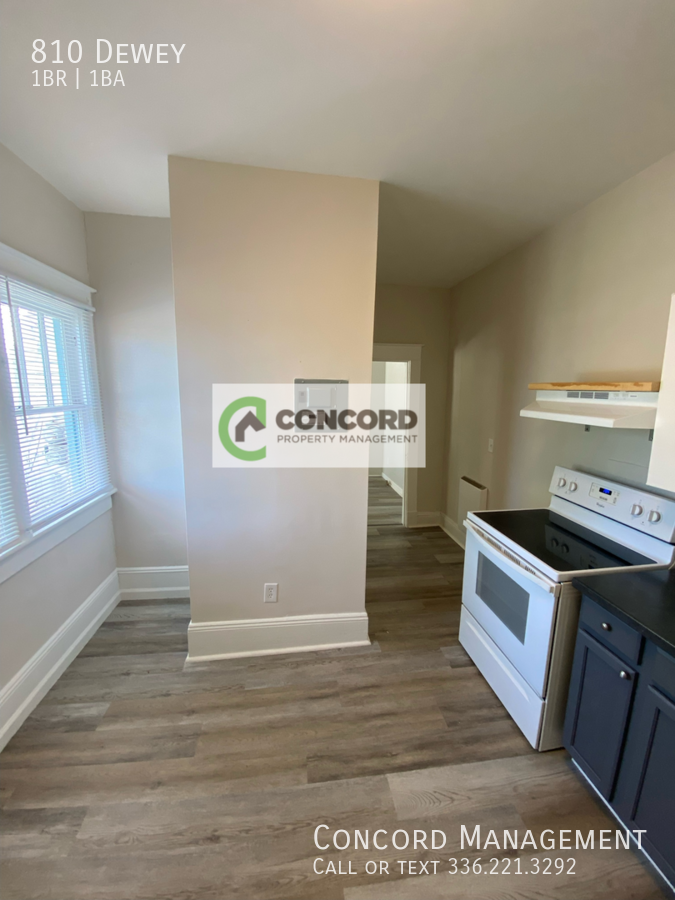 810 Dewey St #810 - Photo 7 of 11