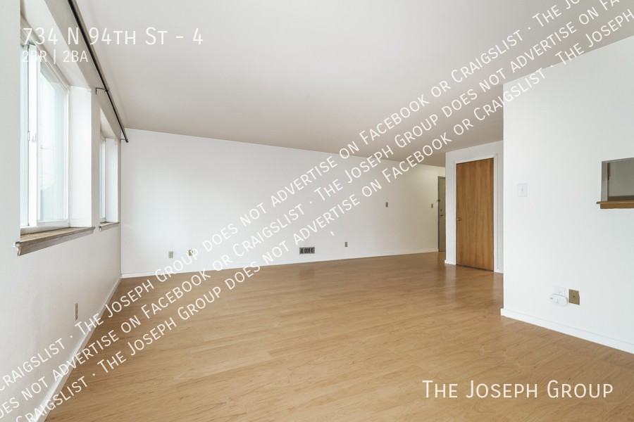 734 N 94th St #4 - Photo 2 of 16