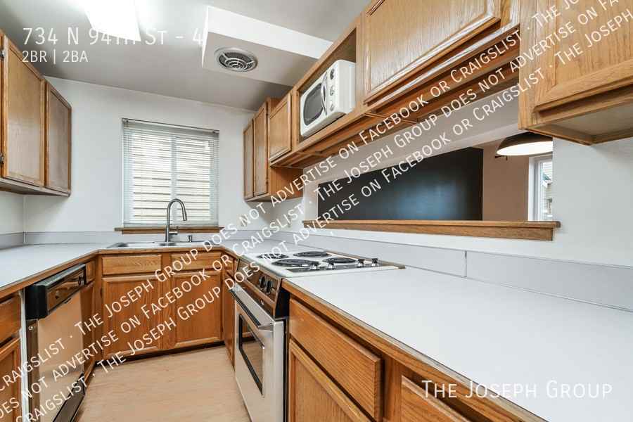 734 N 94th St #4 - Photo 6 of 16