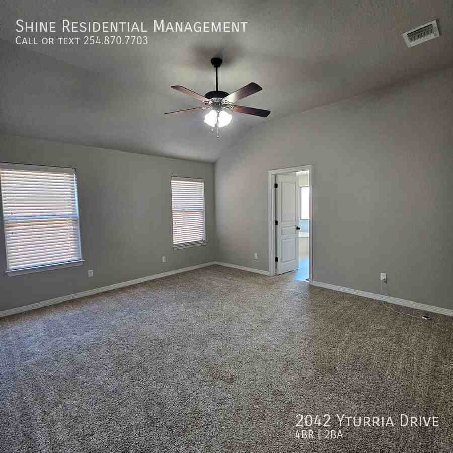 2042 Yturria Dr - Photo 5 of 18