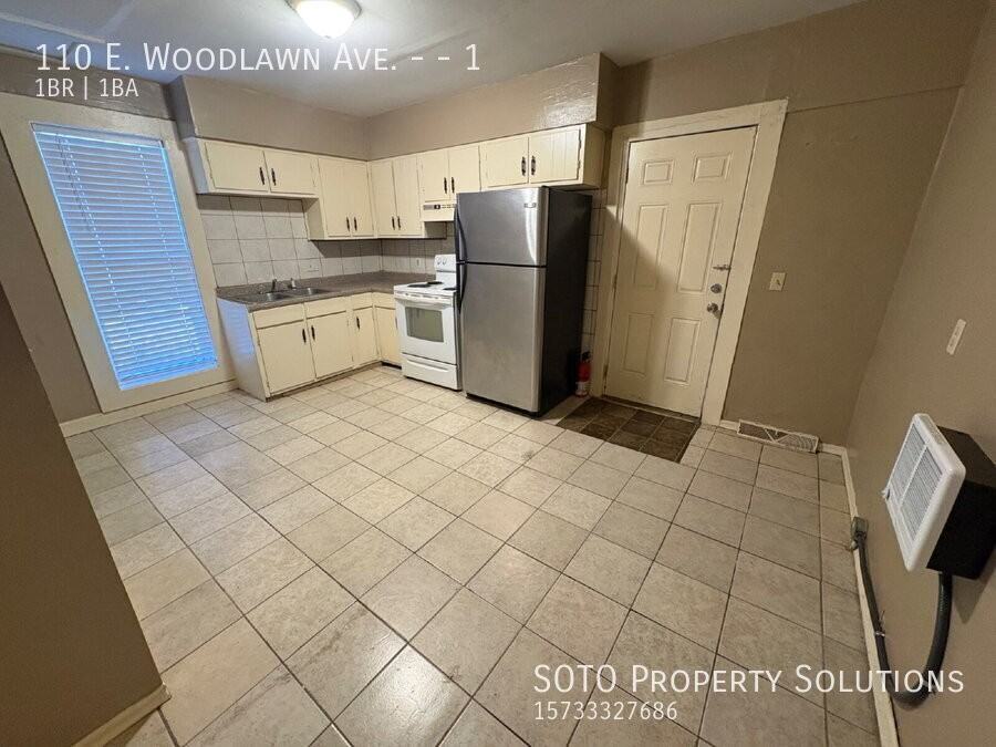 110 E Woodlawn St #1 - Photo 7 of 7